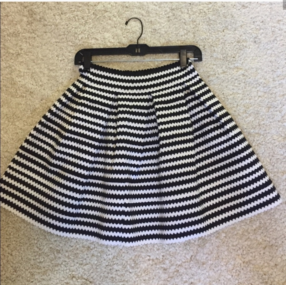 Express Black & White Stripped Skirt